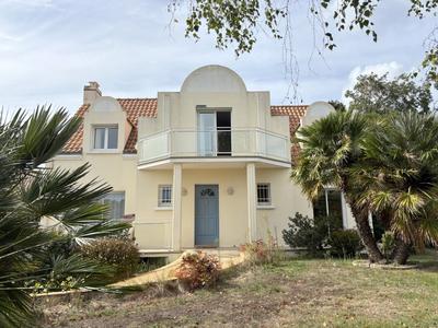 Maison - 162 m² - 5 pièces