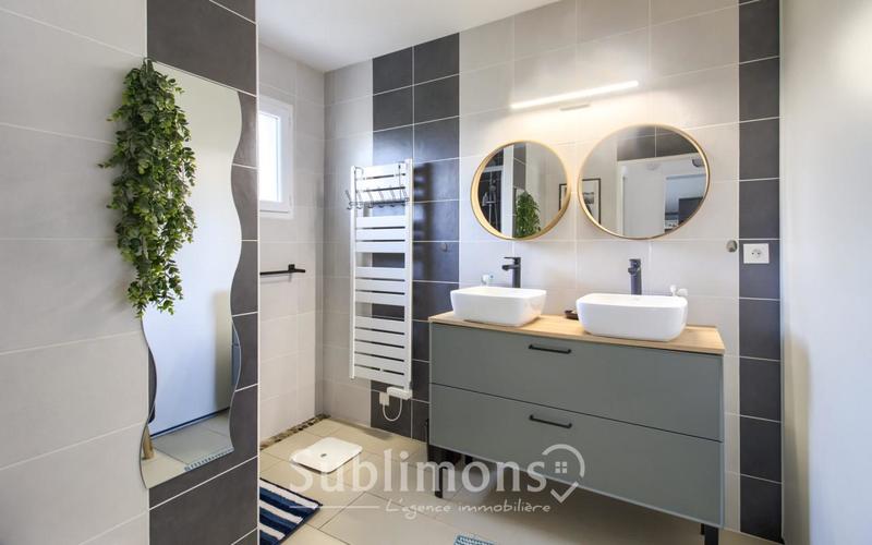 Maison traditionnelle - 152 m² - 7 pièces