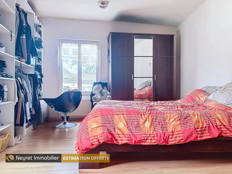 Appartement - 80 m² - 4 pièces