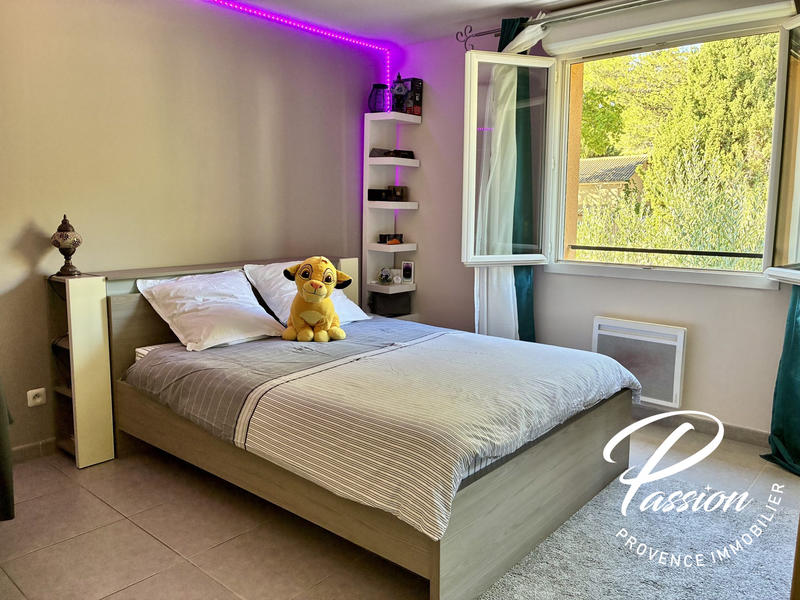 Maison contemporaine - 242 m² - 7 pièces