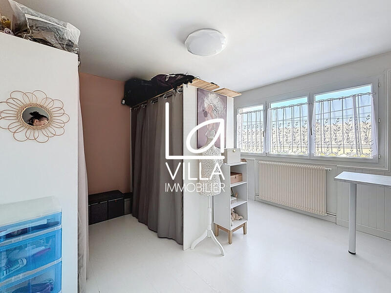 Maison traditionnelle - 117 m² - 5 pièces