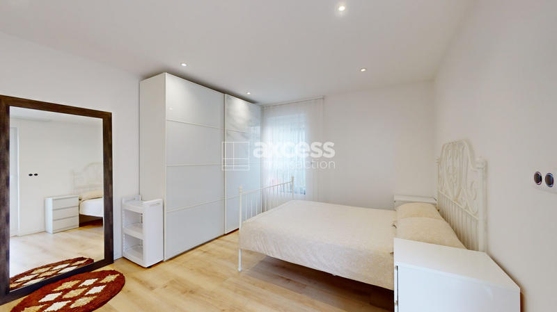 Maison - 180 m² - 6 pièces