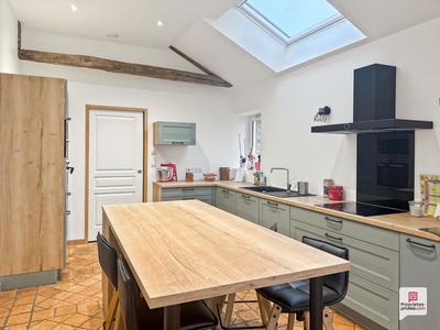 Maison - 194 m² - 8 pièces