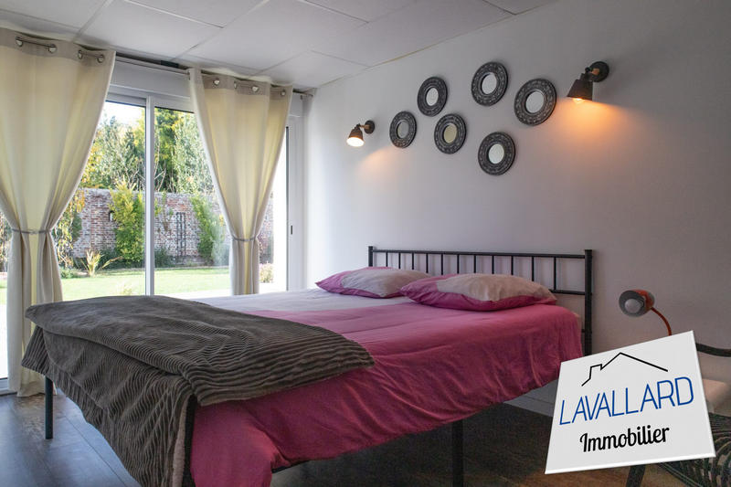 Maison - 260 m² - 10 pièces