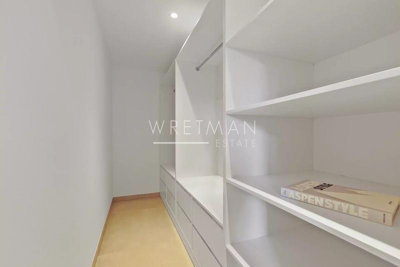 Maison - 243 m² - 6 pièces