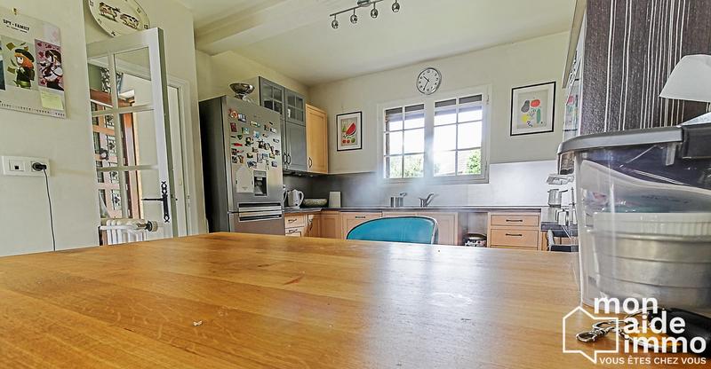 Maison - 244 m² - 8 pièces