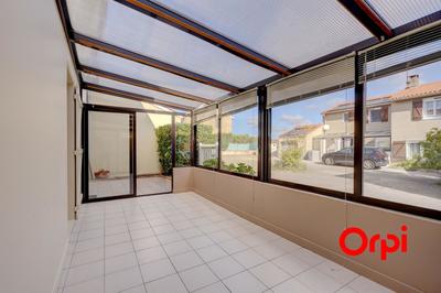 Maison - 96 m² - 4 pièces