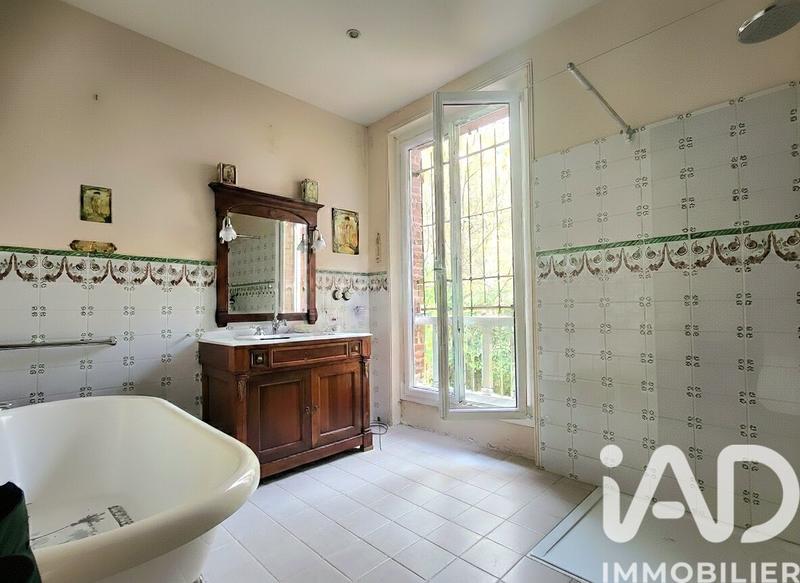 Maison - 260 m² - 8 pièces