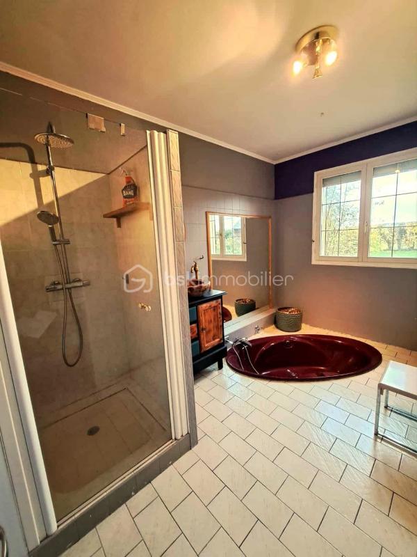 Maison - 191 m² - 8 pièces