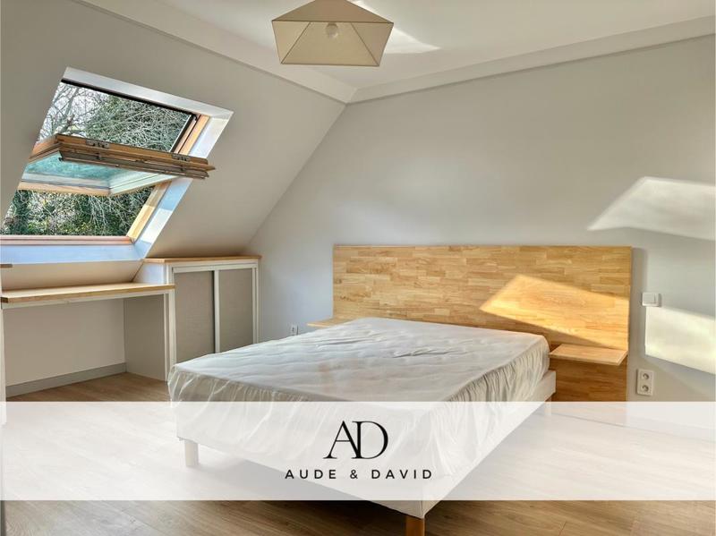 Maison - 230 m² - 8 pièces