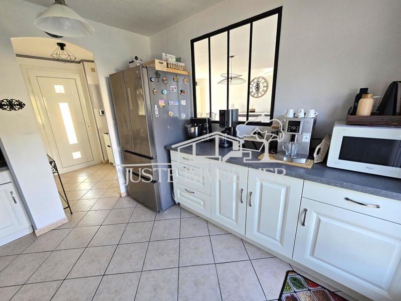 Maison - 99 m² - 5 pièces