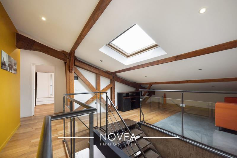 Maison - 296 m² - 8 pièces