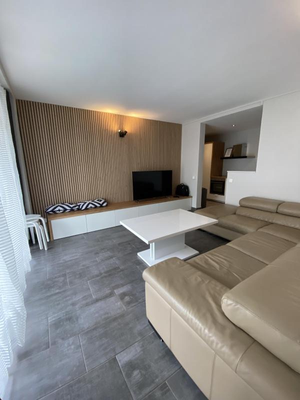 Appartement - 105 m² - 7 pièces