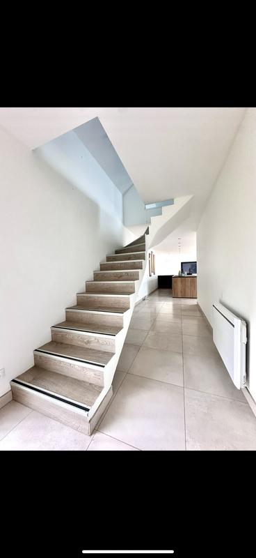 Maison traditionnelle - 340 m² - 5 pièces