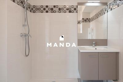 Studio - 27 m² - 1 pièce