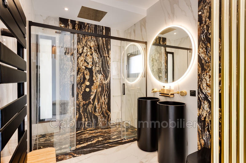 Maison contemporaine - 195 m² - 6 pièces