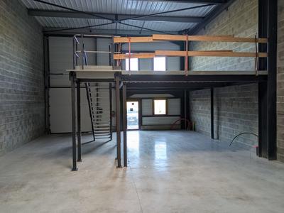 Local commercial - 306 m²