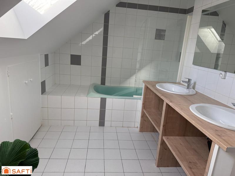 Maison - 142 m² - 6 pièces