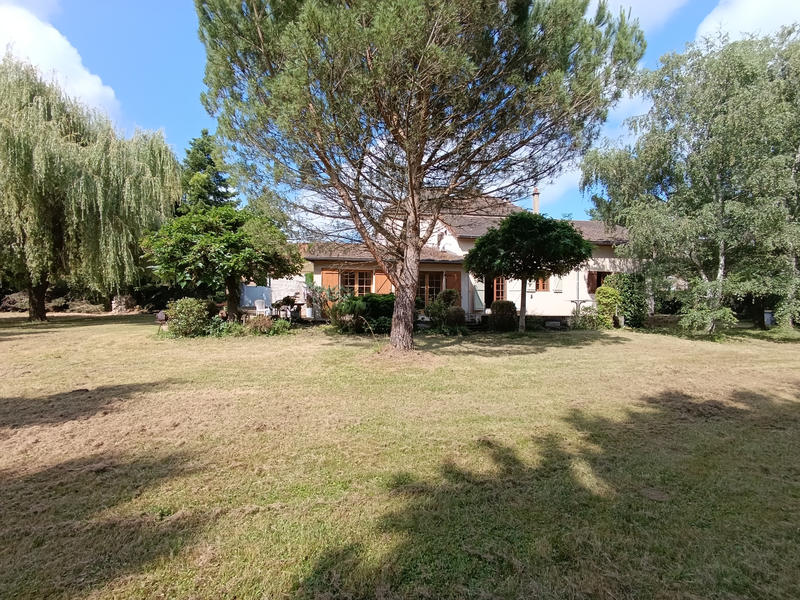 Maison - 191 m² - 7 pièces