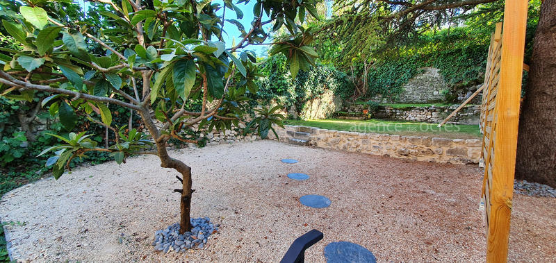 Immeuble - 185 m² - 9 pièces