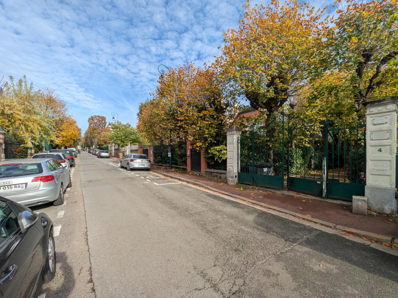 Appartement - 85 m² - 5 pièces