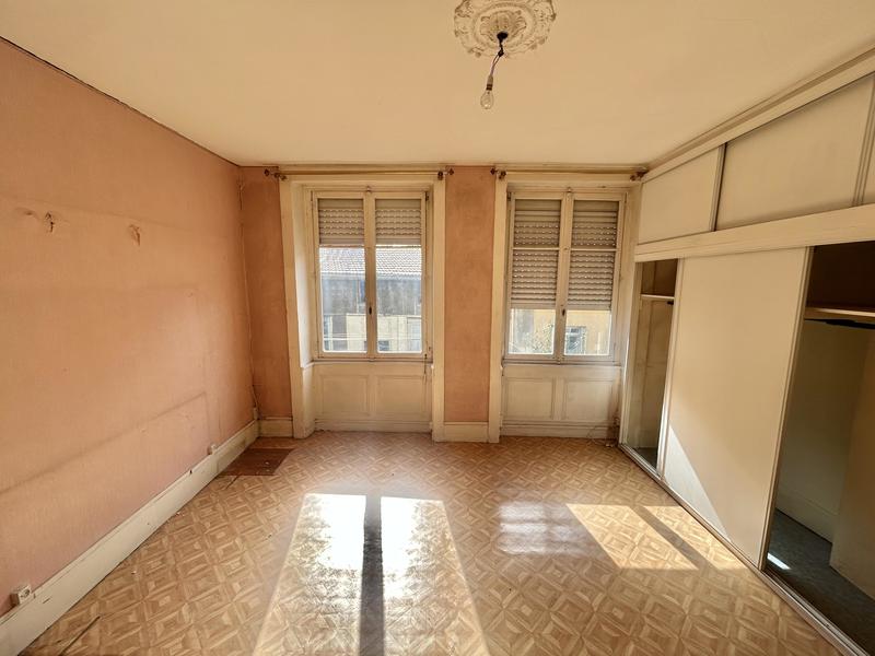 Appartement - 100 m² - 5 pièces