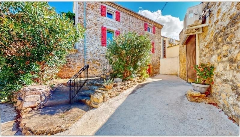 Maison de village - 171 m² - 7 pièces