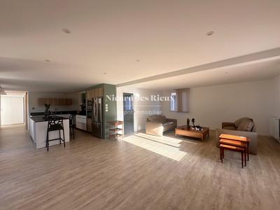 Appartement - 122 m² - 4 pièces