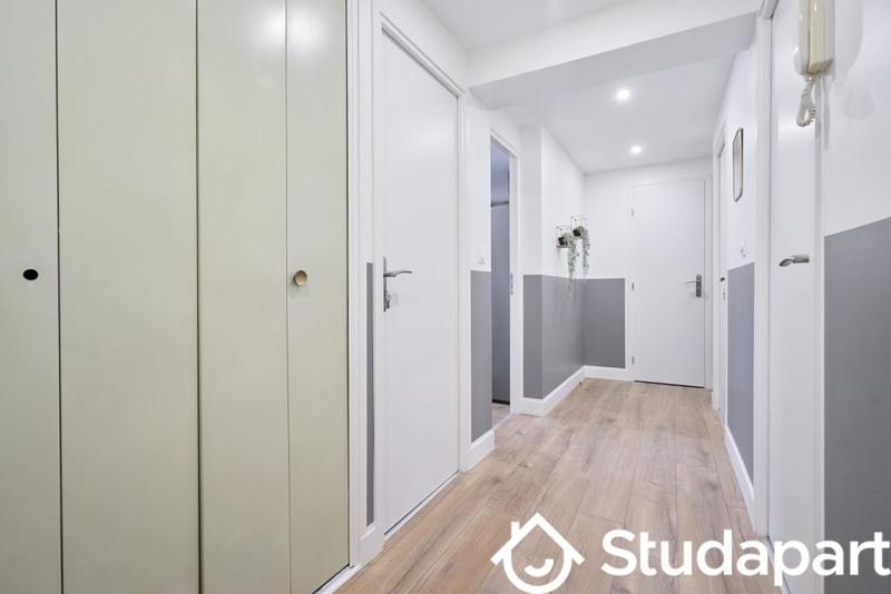 Chambre - 11 m² - 1 pièce