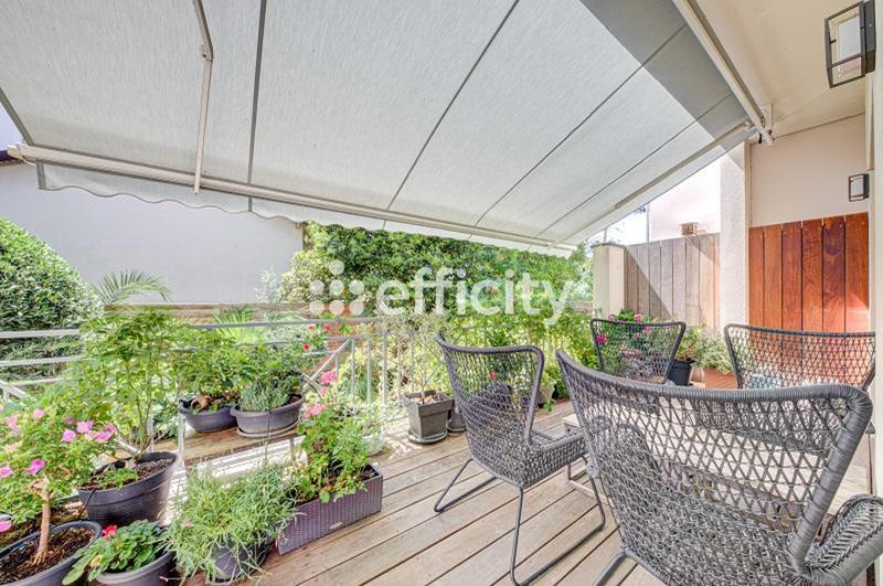 Maison - 200 m² - 9 pièces