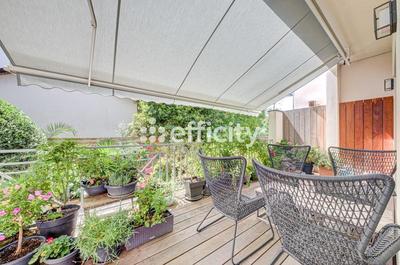 Maison - 200 m² - 9 pièces