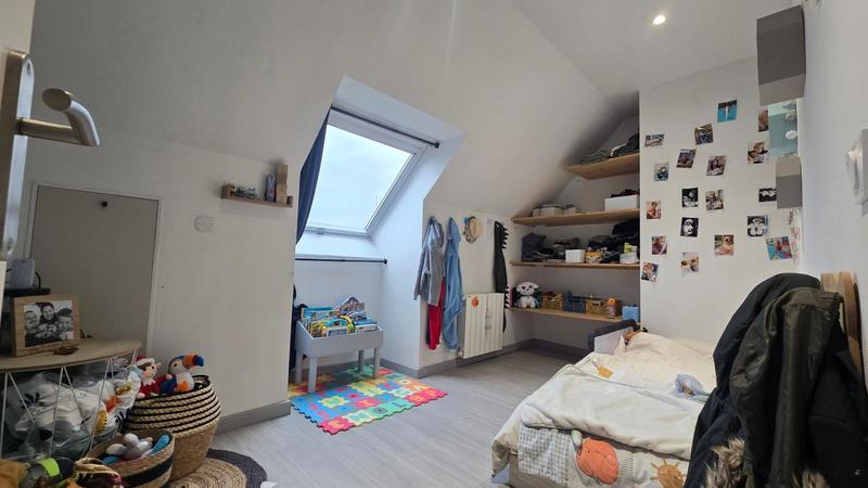 Maison - 99 m² - 5 pièces