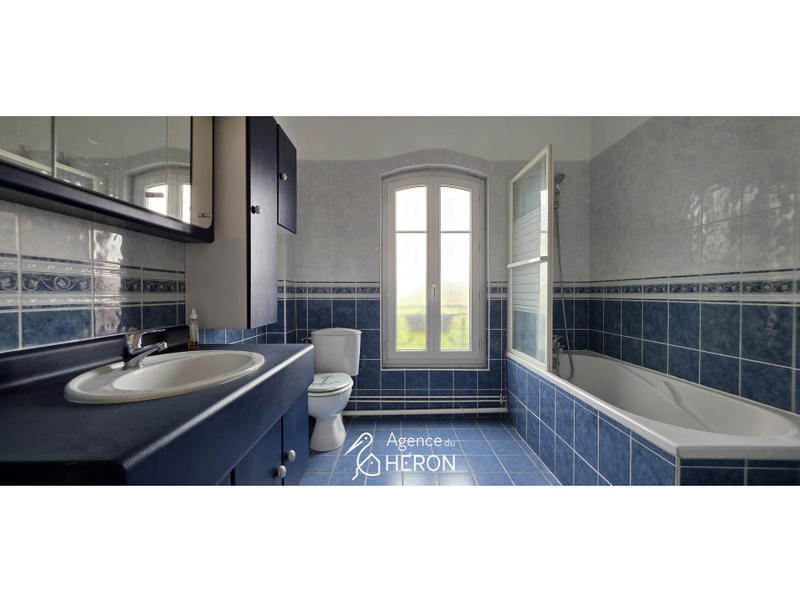 Maison - 240 m² - 9 pièces