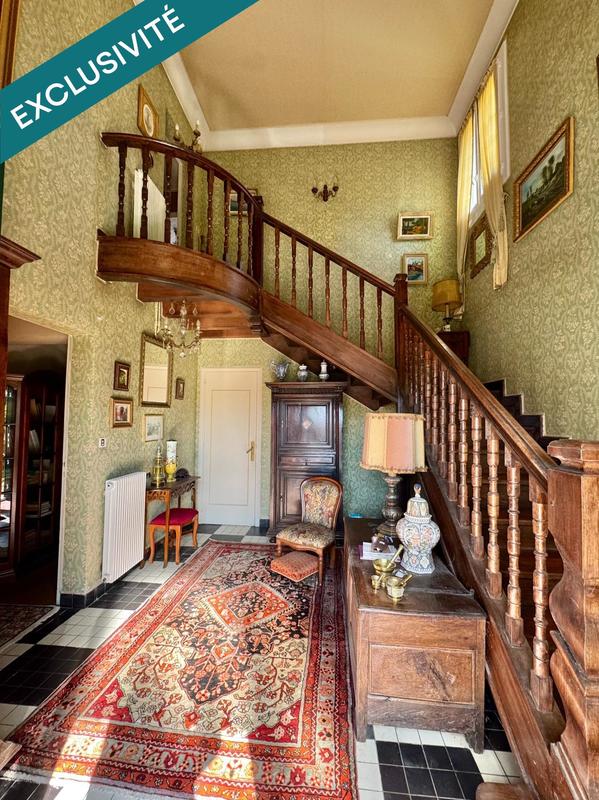 Maison - 235 m² - 9 pièces