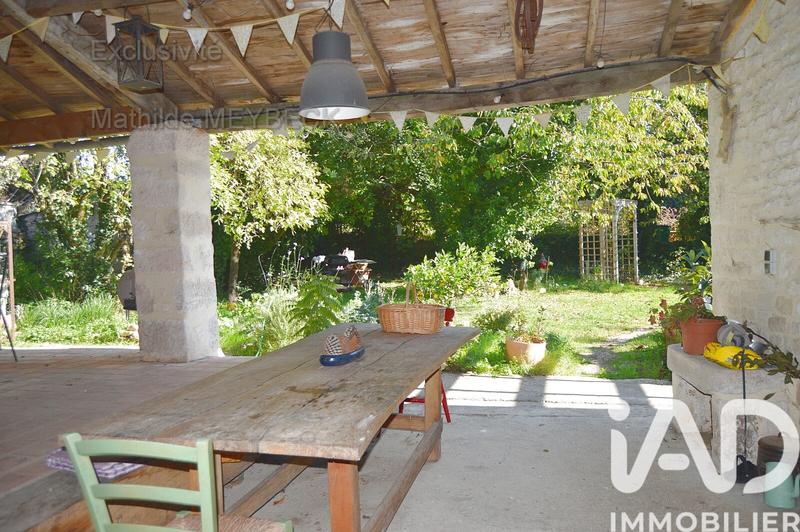 Maison - 287 m² - 10 pièces