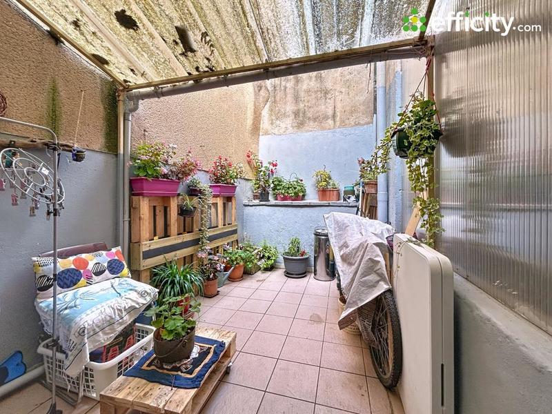 Immeuble - 203 m² - 9 pièces