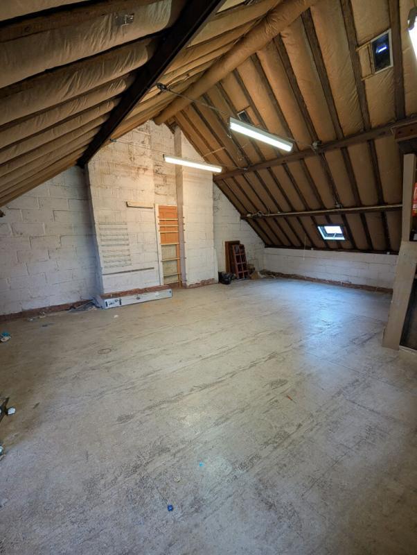 Maison - 96 m² - 5 pièces