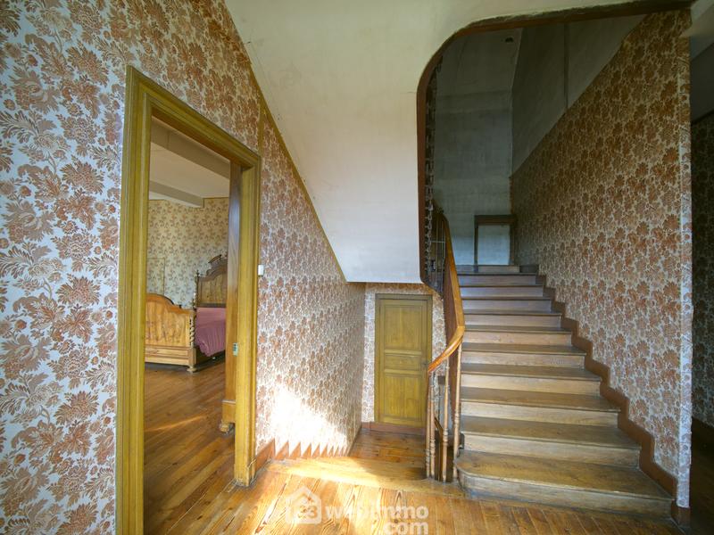 Maison - 360 m² - 12 pièces