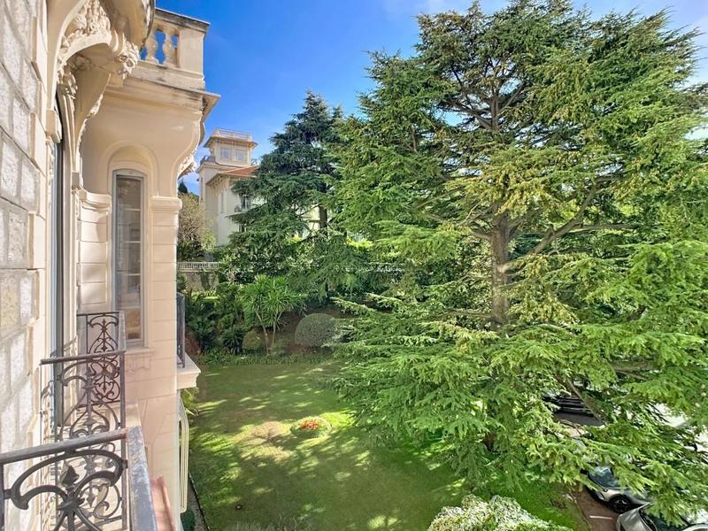 Appartement - 121 m² - 4 pièces