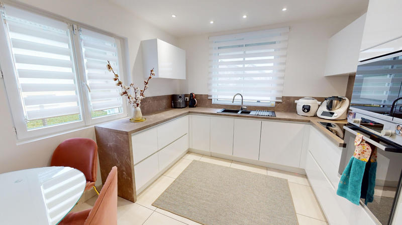 Maison - 137 m² - 6 pièces