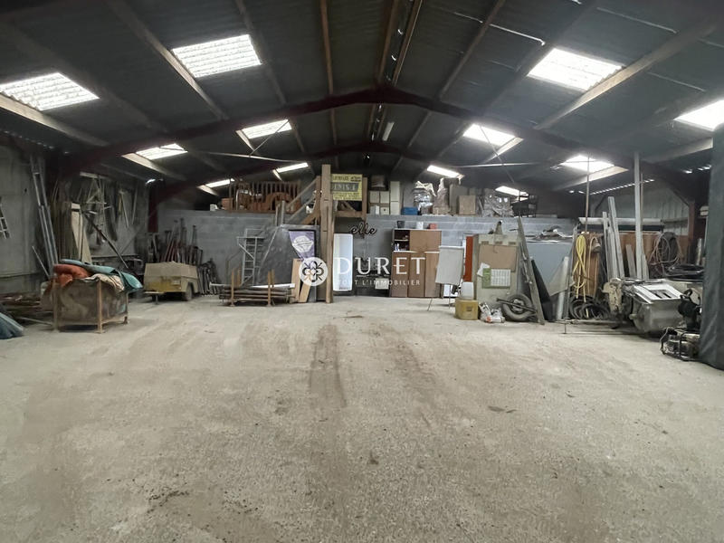 Local d'activités - 300 m²