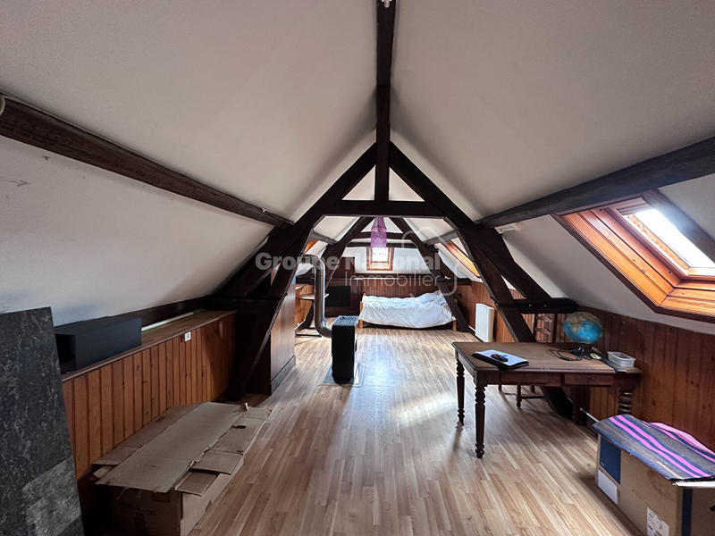 Maison - 226 m² - 8 pièces