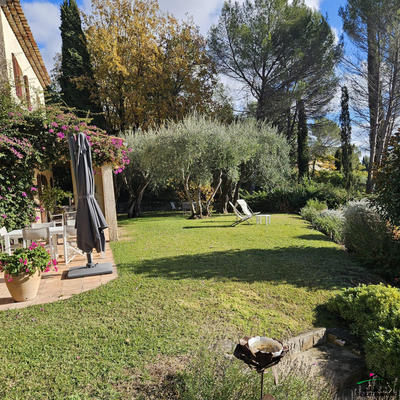 Maison - 205 m² - 6 pièces