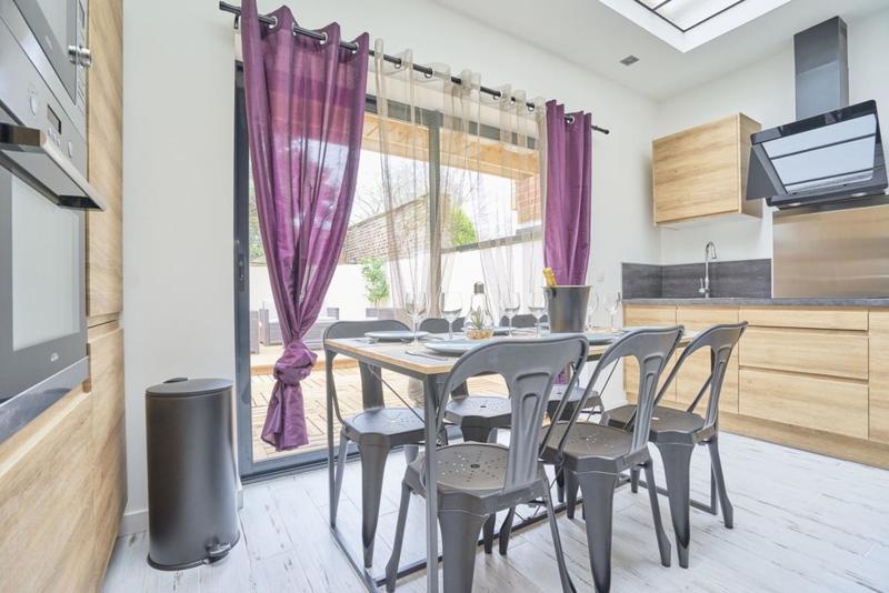 Maison - 94 m² - 6 pièces