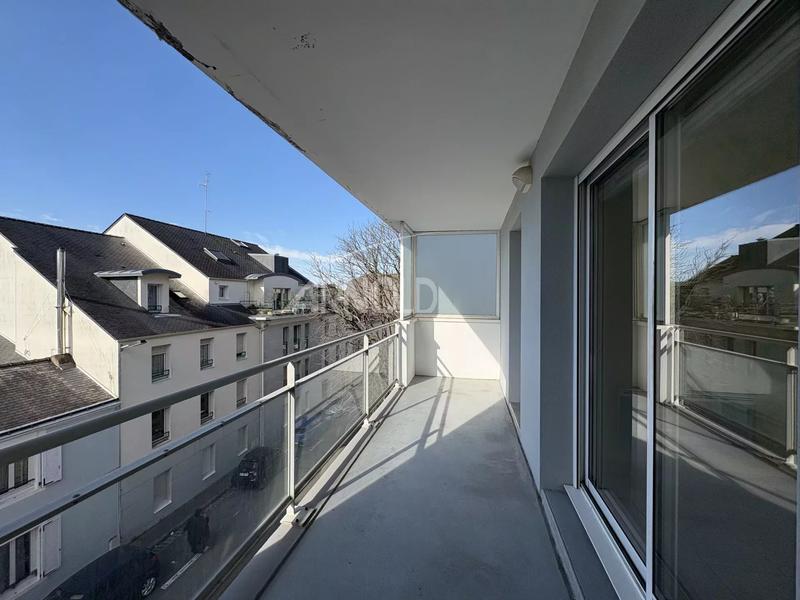 Appartement - 137 m² - 6 pièces