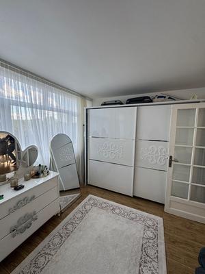 Appartement - 80 m² - 5 pièces