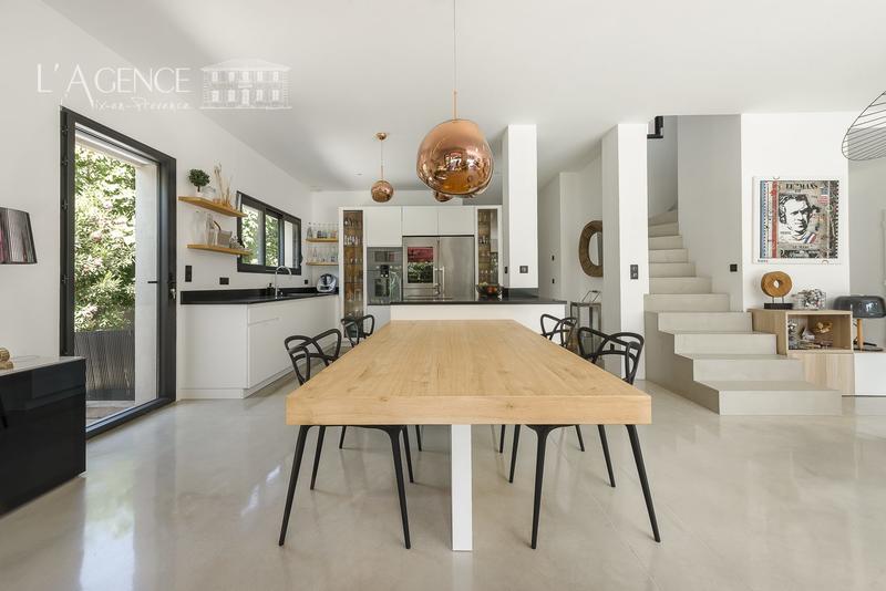 Maison - 170 m² - 6 pièces