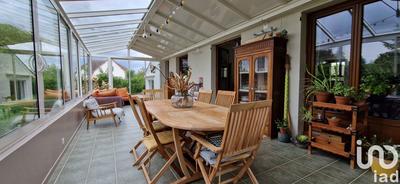 Maison - 222 m² - 7 pièces