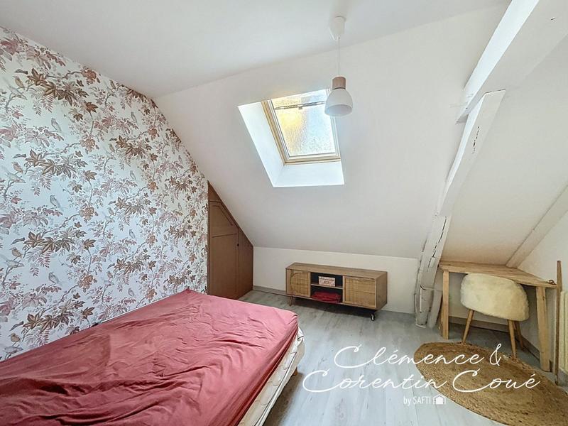 Maison - 260 m² - 11 pièces