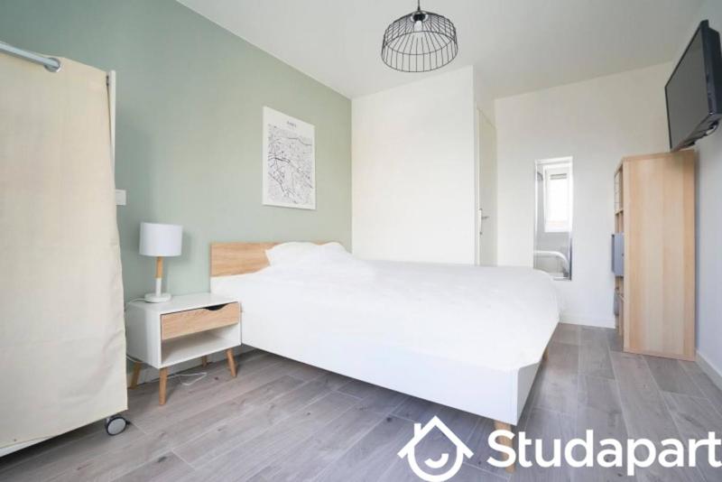 Chambre - 15 m² - 1 pièce